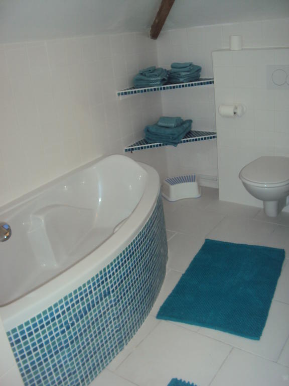 Le Saint Aubin- Maison D Hotes Dans Ce Monastere Du 16 Siecle Amfreville-la-Campagne Room photo